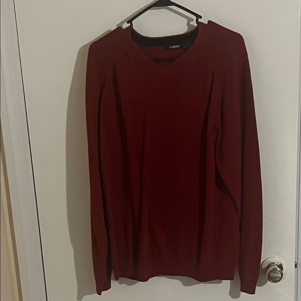 Claiborne Men's Deep Red V-Neck Sweater